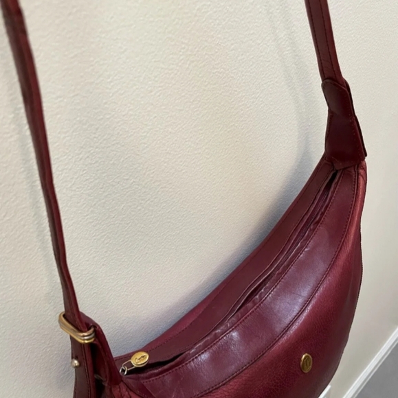Cartier Burgundy Wine Women's Vintage Leather Crossbody Gold Hardware ✨️ - Picture 7 of 14